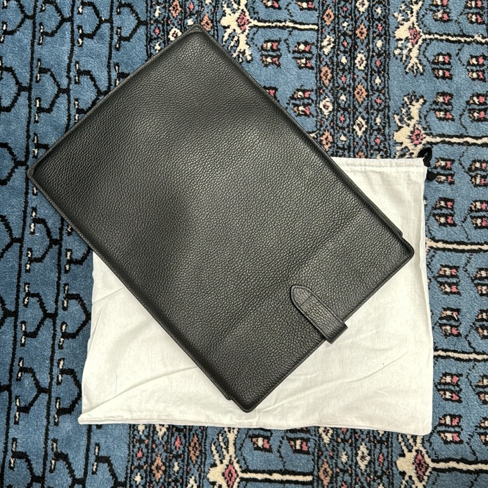 Cuyana 15 inch laptop sleeve